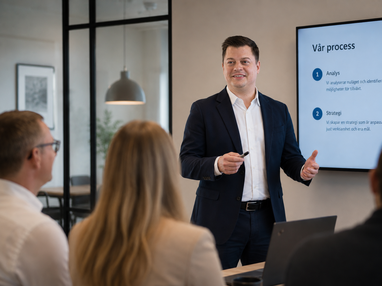 Eddie presenterar Demihs process